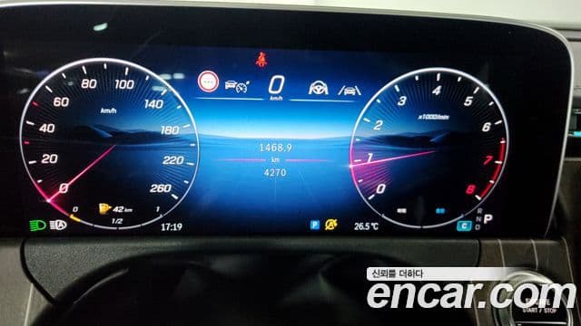 Mercedes-Benz E-Class 2025 — ფოტო 13/20