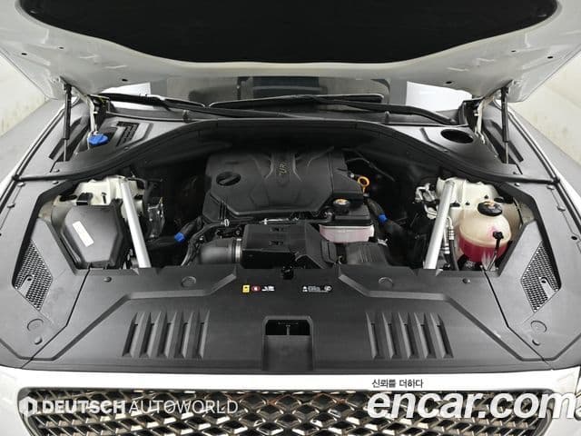 Genesis GV70 2022 — ფოტო 17/20