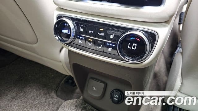 Genesis GV80 2020 — ფოტო 18/20