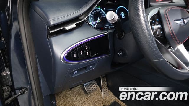 Genesis GV70 2021 — Şəkil 13/20