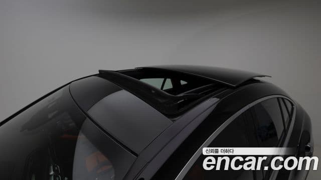 Mercedes-Benz GLE-Class 2025 — Фото 11/20