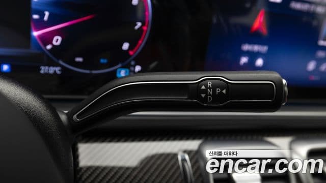 Mercedes-Benz GLE-Class 2025 — Фото 18/20