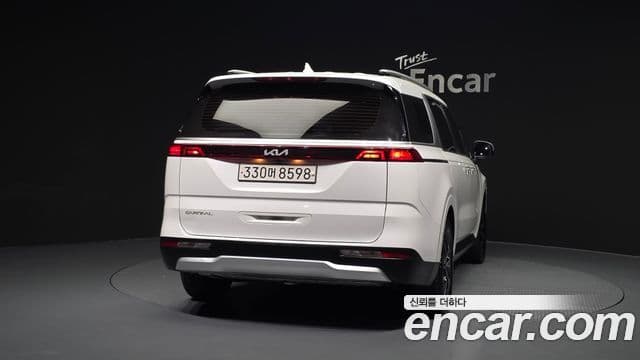 Kia Carnival 2023 — Фото 4/20