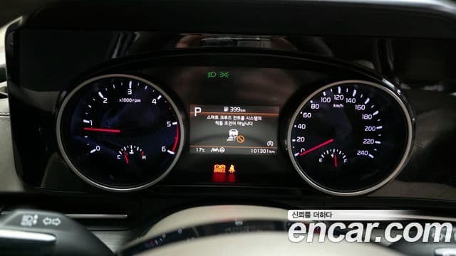 Kia Carnival 2023 — Фото 8/20