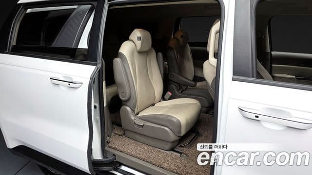 Kia Carnival 2023 — Фото 11/20