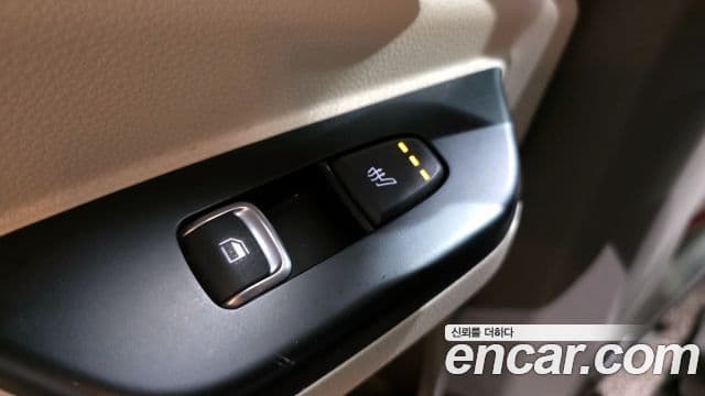 Kia Carnival 2023 — Фото 18/20