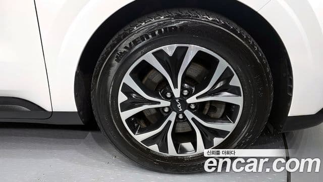 Kia Carnival 2023 — Şəkil 20/31