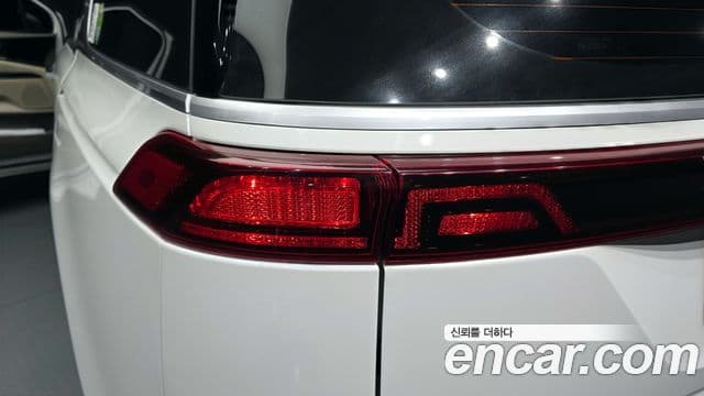 Kia Carnival 2023 — Şəkil 11/31