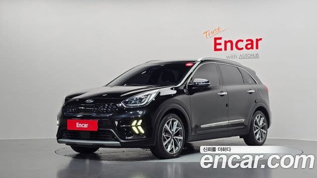 Kia Niro 2019 — Фото 1/20