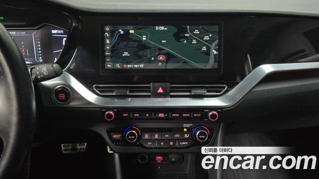 Kia Niro 2019 — Фото 13/20