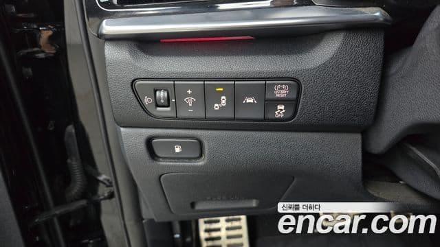 Kia Niro 2019 — Фото 17/20