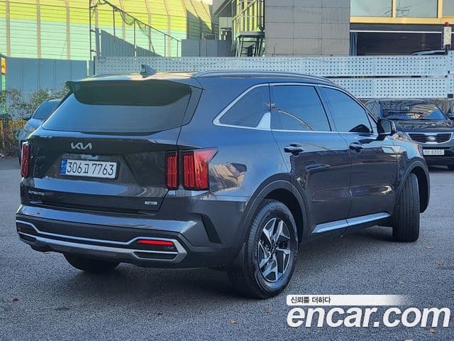 Kia Sorento 2023 — ფოტო 1/20