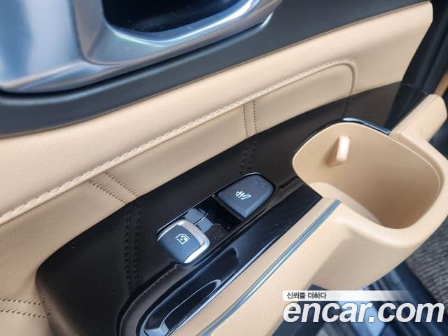 Kia Sorento 2023 — ფოტო 18/20