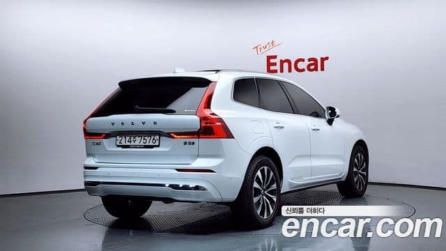 Volvo XC60 2023 — Şəkil 2/20