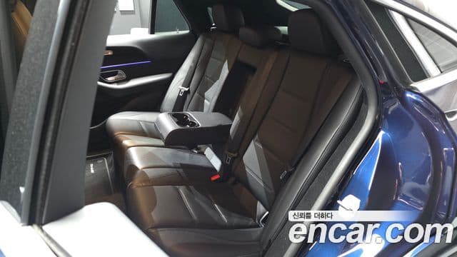 Mercedes-Benz GLE-Class 2021 — Фото 12/20