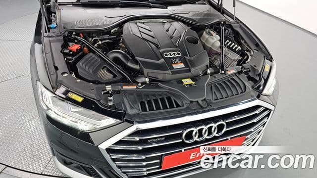 Audi A8 2021 — ფოტო 5/20