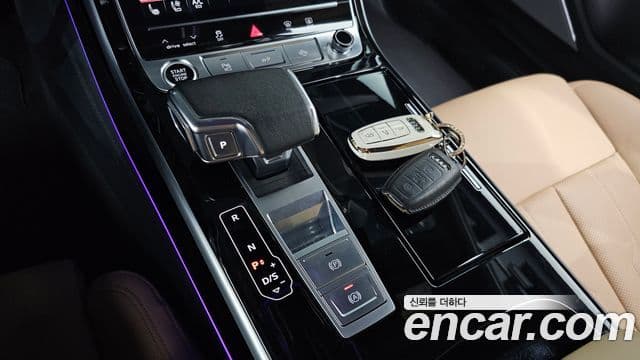 Audi A8 2021 — ფოტო 7/20
