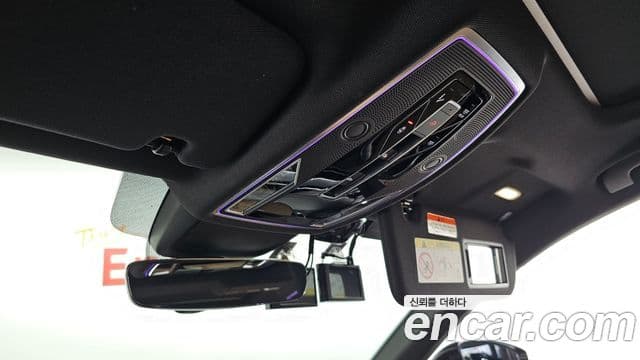 Audi A8 2021 — ფოტო 19/20