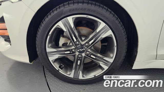 Kia K5 2022 — ფოტო 5/20