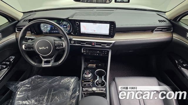 Kia K5 2022 — ფოტო 7/20