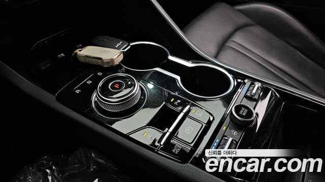 Kia K5 2022 — ფოტო 9/20