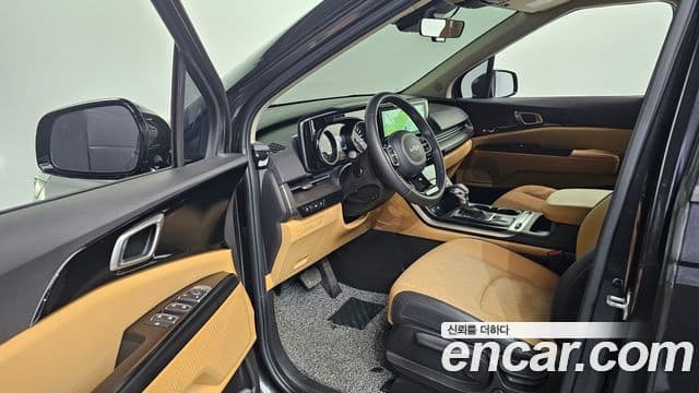Kia Carnival 2023 — Şəkil 10/20