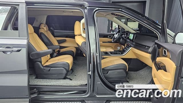 Kia Carnival 2023 — Şəkil 12/20