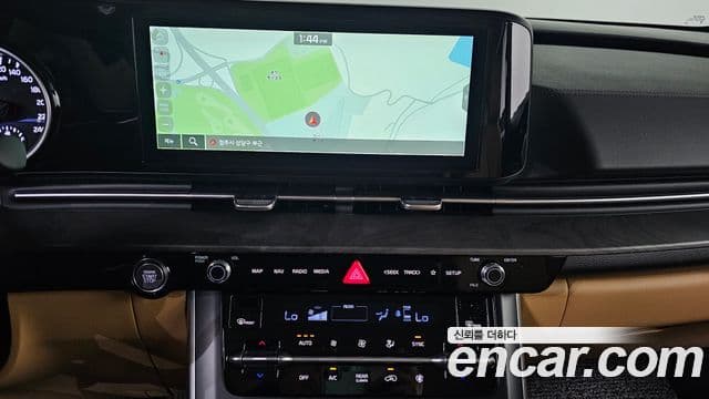 Kia Carnival 2023 — Şəkil 16/20
