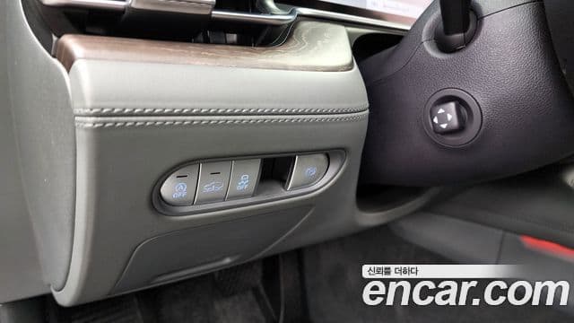 Genesis G90 2022 — ფოტო 16/20