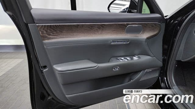 Genesis G90 2022 — Photo 6/40