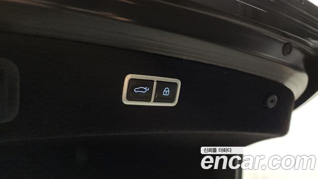 Genesis G90 2022 — Photo 34/40