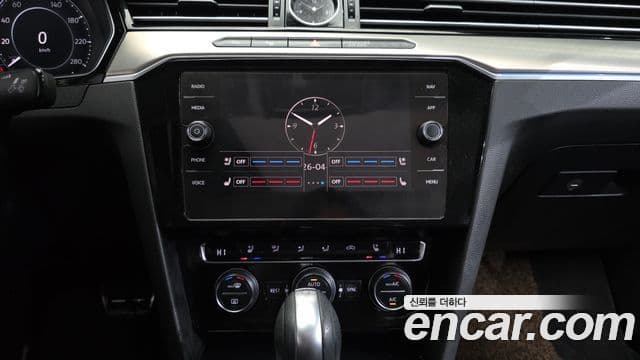Volkswagen Arteon 2018 — Şəkil 13/20