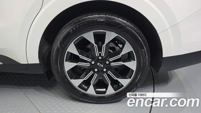 Kia Carnival 2020 — ფოტო 5/20