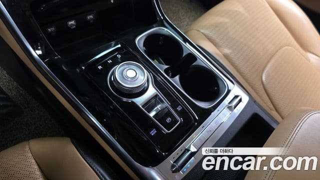 Kia Carnival 2020 — Şəkil 9/20