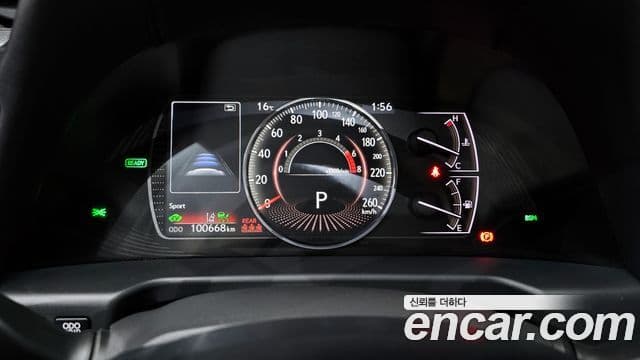 Lexus ES300h 2021 — ფოტო 8/20