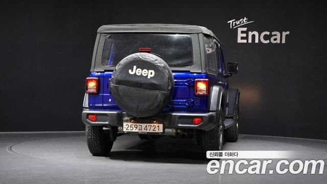 Jeep Wrangler 2018 — ფოტო 14/20
