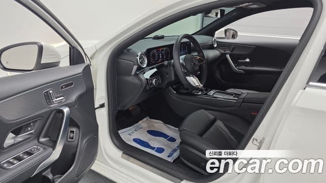Mercedes-Benz A-Class 2024 — ფოტო 10/20