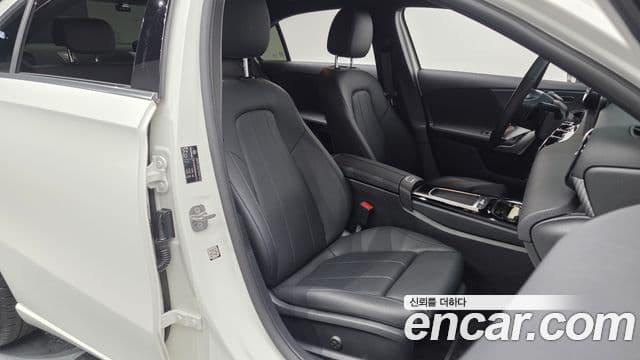 Mercedes-Benz A-Class 2024 — ფოტო 12/20