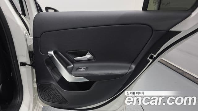 Mercedes-Benz A-Class 2024 — Photo 4/30