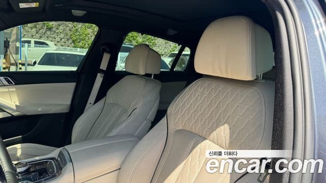 BMW X6 2022 — Photo 19/20