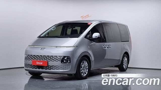 Hyundai Staria 2021 — Фото 1/20
