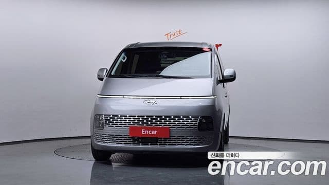 Hyundai Staria 2021 — Фото 3/20