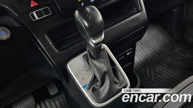 Hyundai Staria 2021 — Фото 9/20