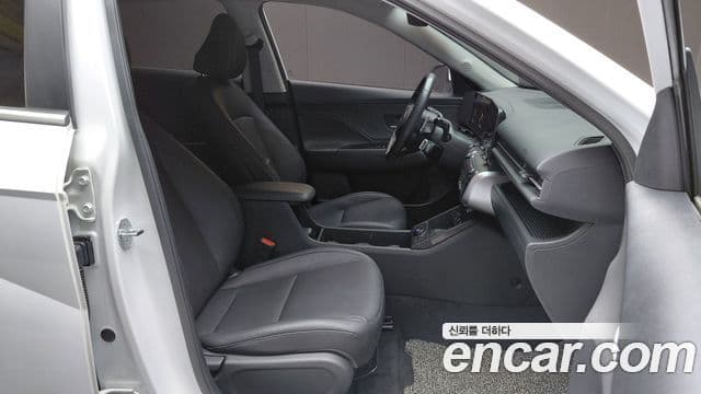 Hyundai Kona 2023 — фото 11 из 20