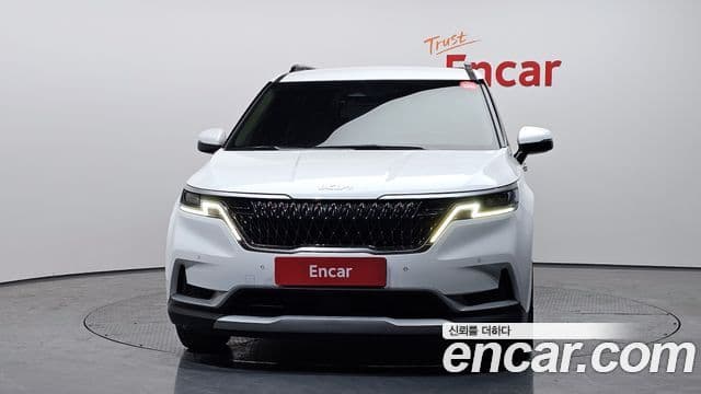 Kia Carnival 2021 — ფოტო 3/20