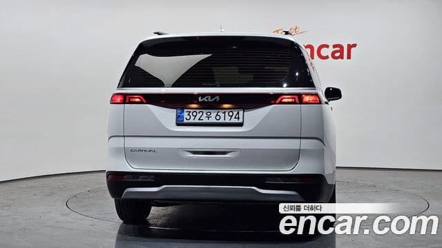 Kia Carnival 2021 — ფოტო 4/20