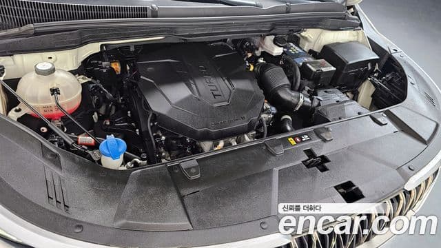 Kia Carnival 2021 — ფოტო 6/20