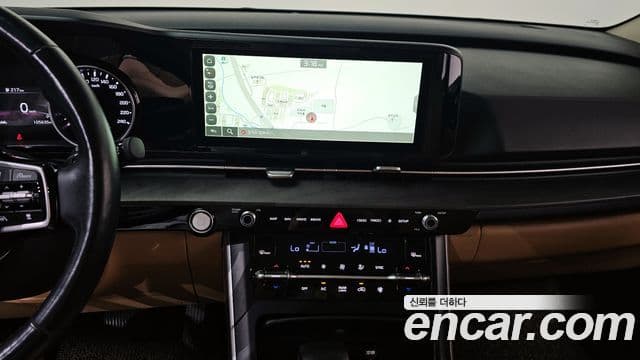 Kia Carnival 2021 — ფოტო 13/20