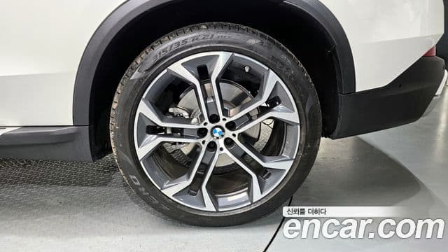 BMW X5 2025 — Photo 15/36