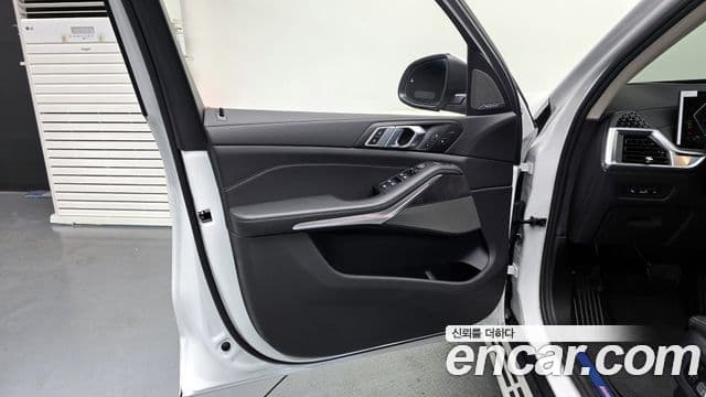 BMW X5 2025 — Photo 34/36